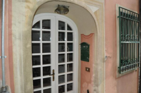 Гостиница Five Lands Pink Cottage  Леванто